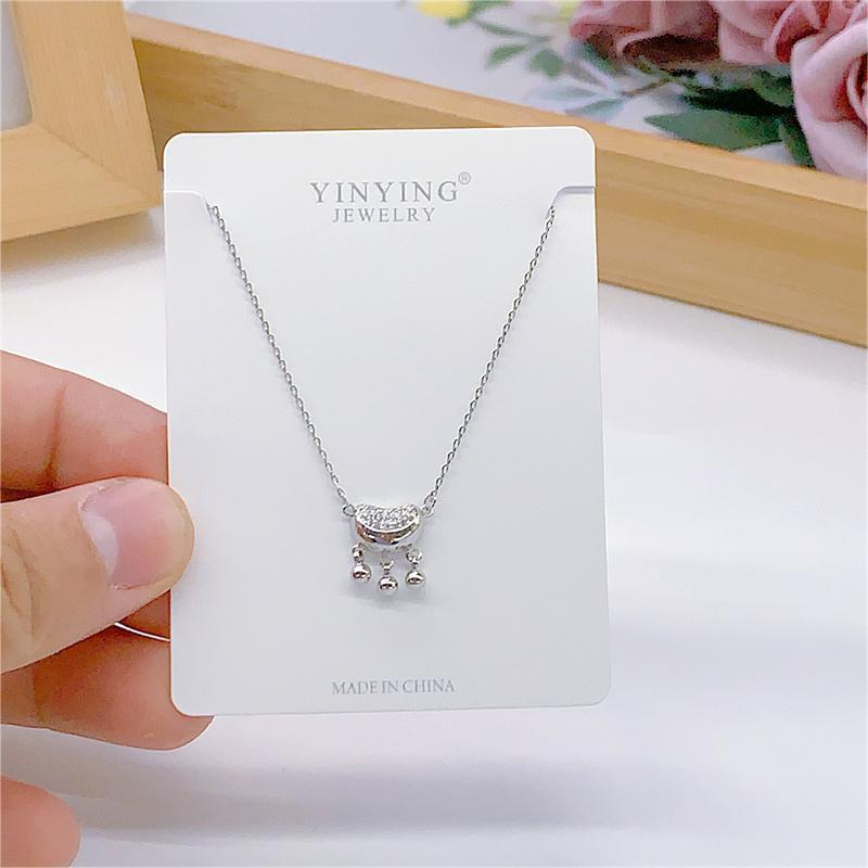 단단한 작은 자물쇠