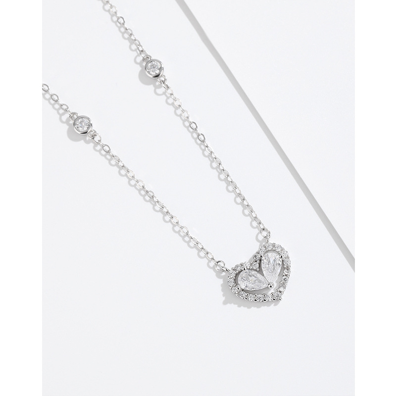 925 plata esterlina collar de amor de piedra de diamante de lujo ligero de verano para mujeres nicho de diseño de alta sensación de cadena de clavícula Qiuyi regalo