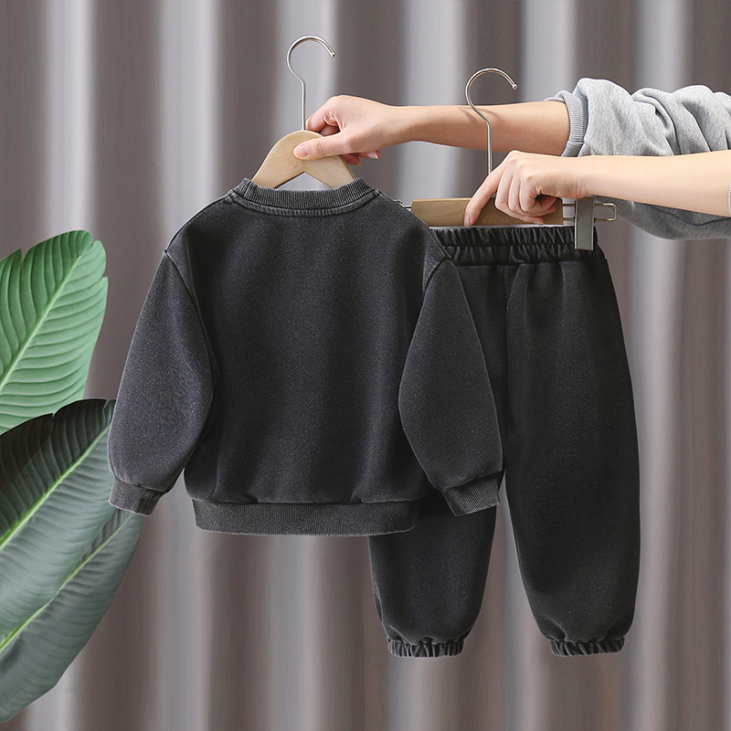 7675 traje de primavera para niños 2025 nuevo estilo estilo occidental ropa de celebridades de Internet para niños estilo primavera y otoño suéter coreano de dos piezas