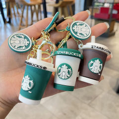 スターバックスカップキーホルダーペンダント、スクールバッグペンダント、ゲームセンターの小さなギフト、カップルキーホルダー、カスタムキーホルダー