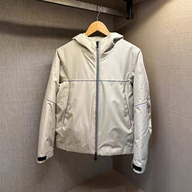 032882 新品户外连帽冲锋衣防风防水登山防寒反光条羽绒服外套