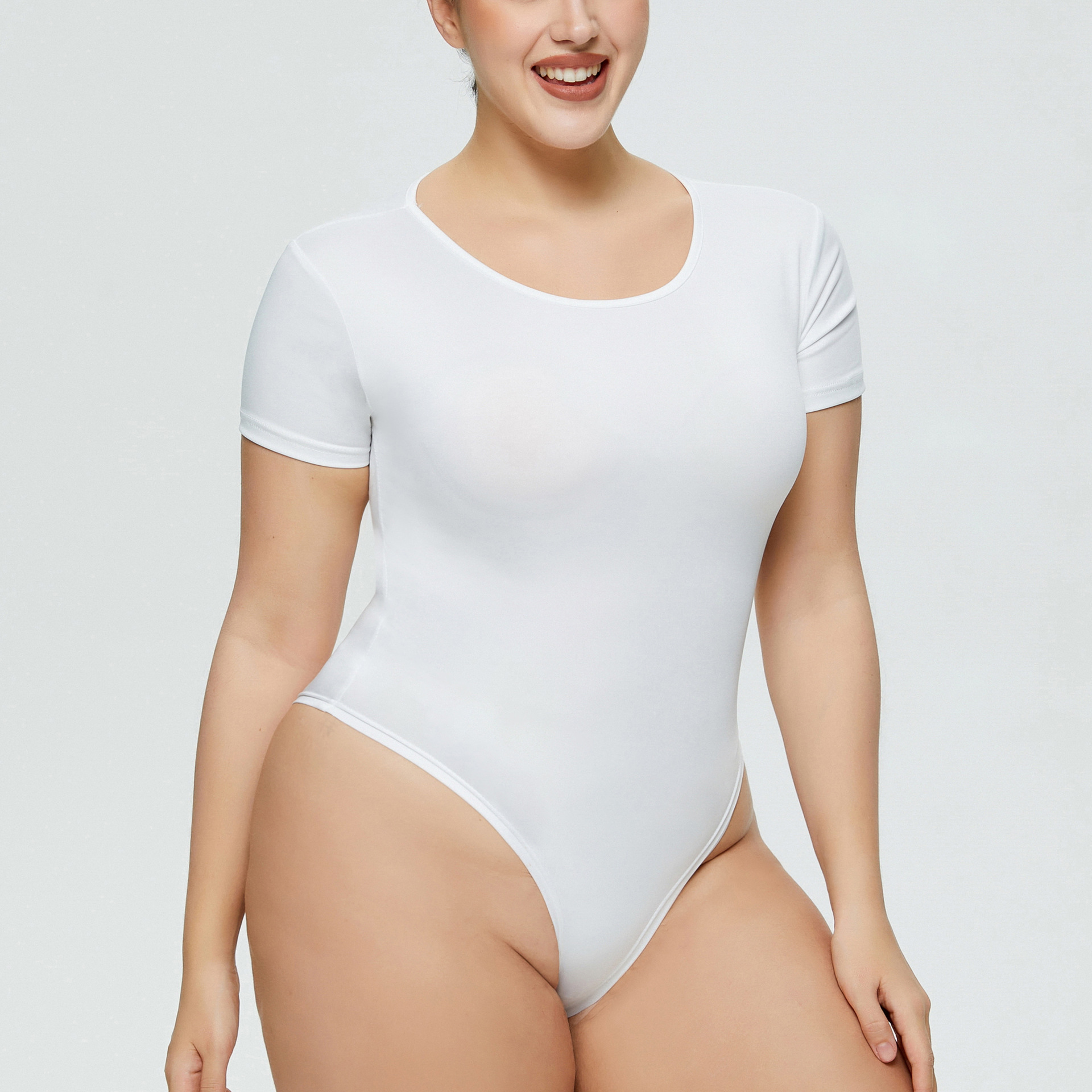 Venta caliente de la manera del comercio exterior europeo y americano más el tamaño de las mujeres bodysuit versátil bottoming cuello redondo de manga corta de una pieza calzoncillos