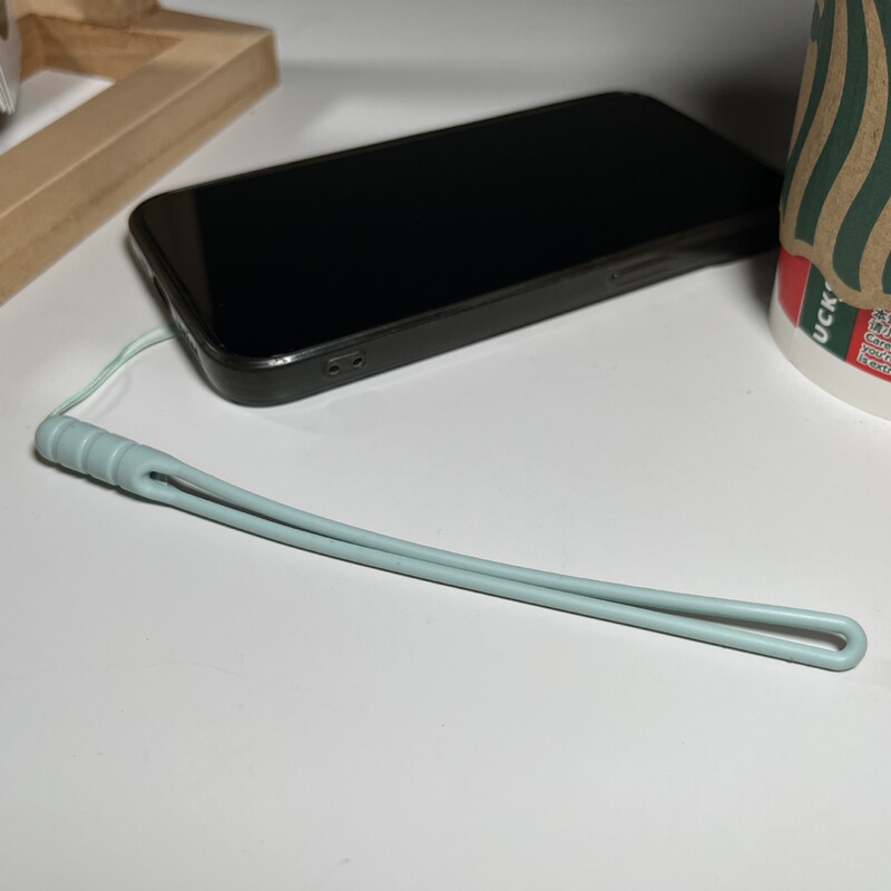 携帯電話のストラップの手首の短い携帯電話のチェーンの鍵のuディスクの部品の液体のシリカゲルのエアポッドプロの2ストラップを適用します。|undefined