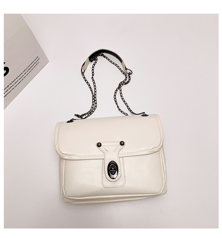 Korean Style Ins Stray Bag Women 2021 New Fashion Design Crossbody Fashion Bag Simple And Gentle Series Underarm Bag display picture 4