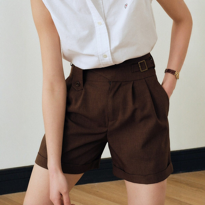 Casual and stylish high-waisted shorts, wrinkle-free twill casual pants, Naples-style mid-length suit pants for summer wear Casual and stylish high-waisted shorts, wrinkle-free twill casual pants, Naples-style mid-length suit pants for summer wear