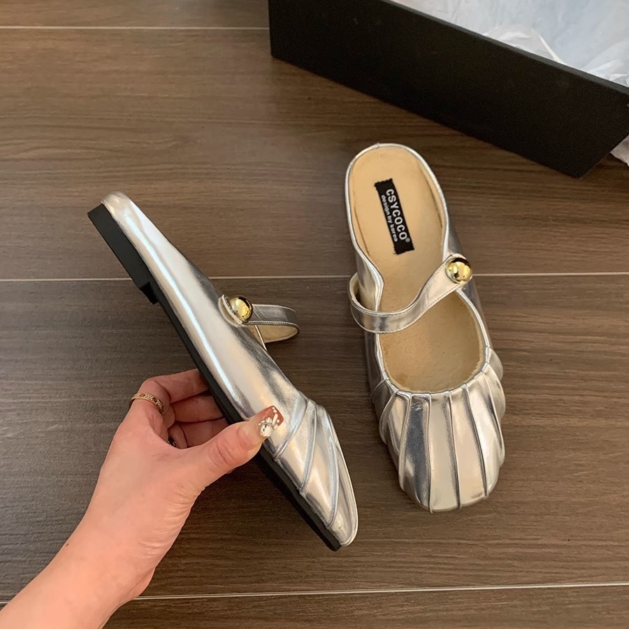 Zapatos de plata primavera y verano para mujer estilo caliente Baotou medio trapeador para llevar 2024 nuevas sandalias Mary Jane con falda zapatos individuales