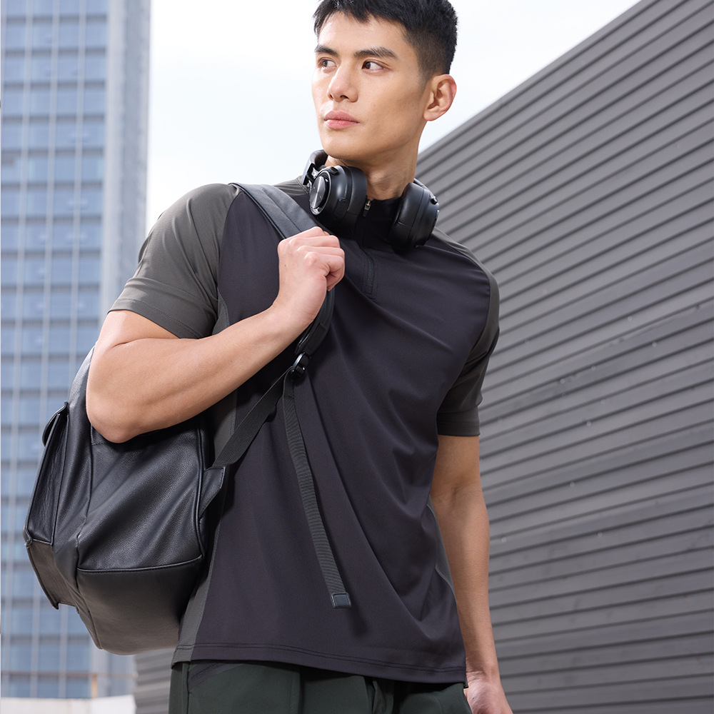 Camiseta deportiva de secado rápido al aire libre de verano para hombres con cuello vertical y medio cremallera, trajes de gimnasio para hombres sueltos, entrenamiento de correr de manga corta