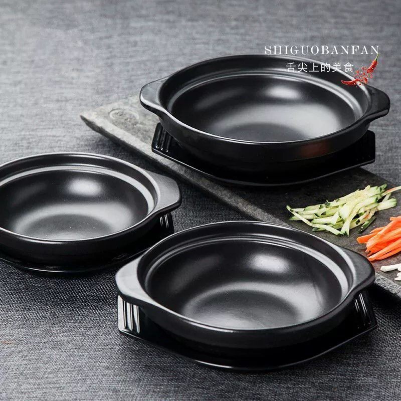 Запеканка из желтой курицы с рисовым глиняным глиняным рисом