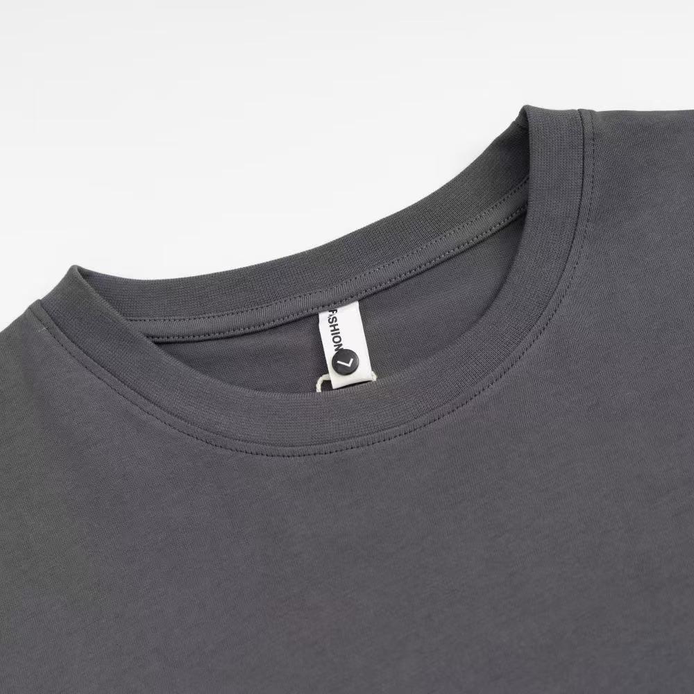 Cotton short sleeve T-shirt with a round collar for leisure