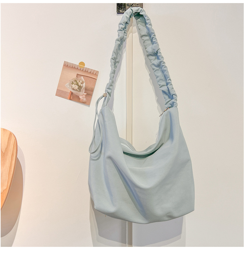 A new large-capacity women's single-shoulder bag with cross-border fashion and simplicity, a fresh and artistic crossbody bag, and a student commuting bag undefined