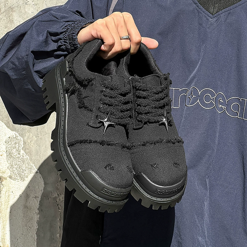 Чистый черный дикий тренд круглой головы дерби обувь разрушает ветер повседневная обувь