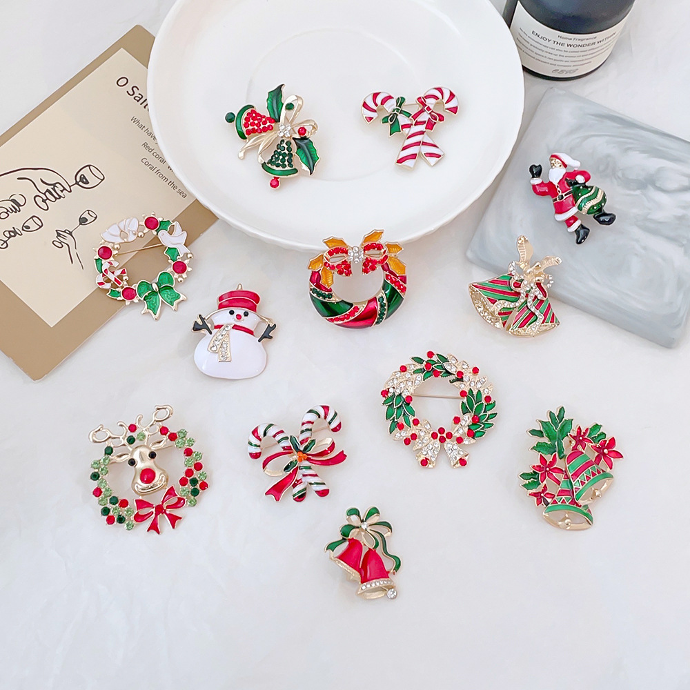 Fashionable universal brooch
