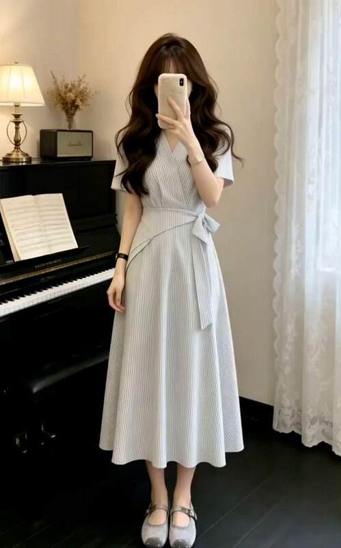 Đầm sơ mi kẻ sọc cổ chữ V tay ngắn chiết eo tôn dáng — Váy sọc (chất lượng cao)