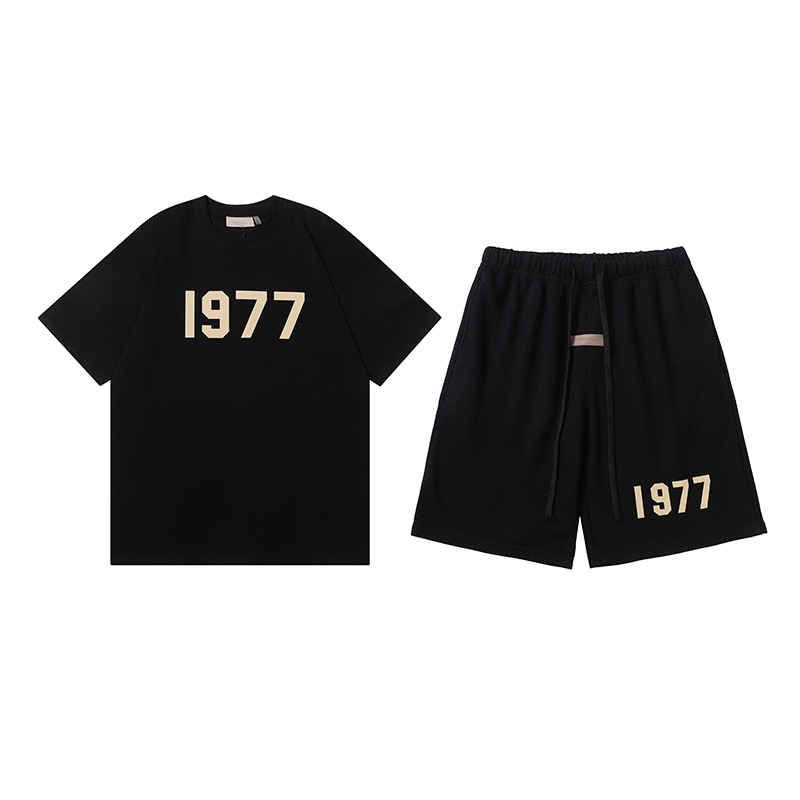 Traje negro de manga corta