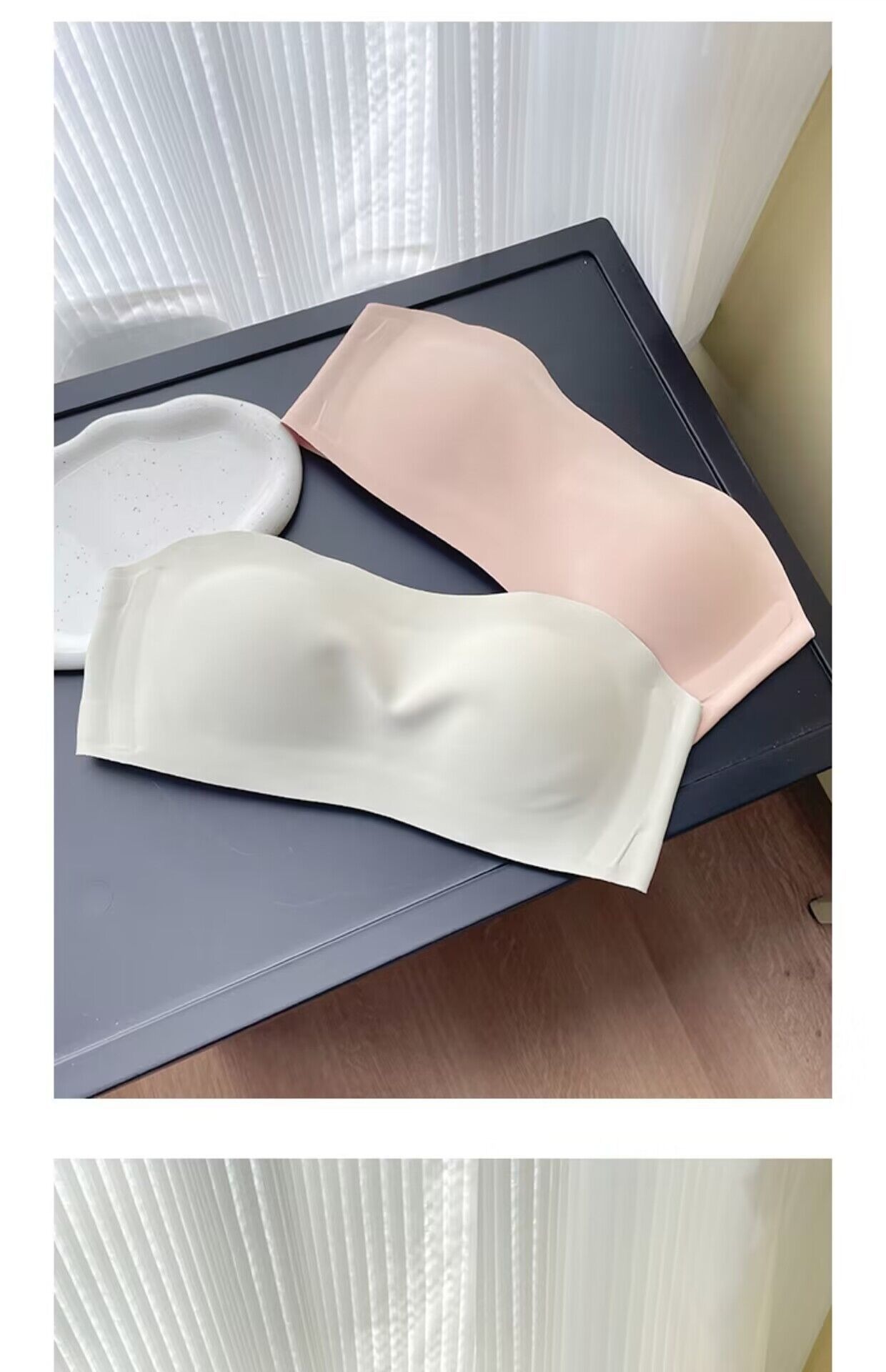 Besiūlė liemenėlė be petnešėlių nuo slydimo push-up krūtinei_voghion.com