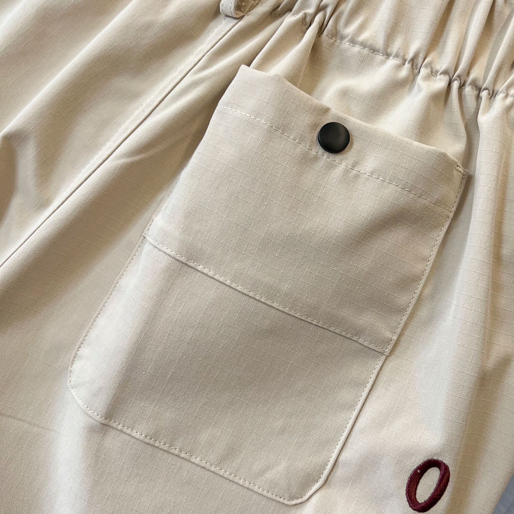 Herrenbekleidung Outdoor lockere Damen kleine gerade Silhouette schnelltrocknende Matrixgitter verschleißfeste atmungsaktive Freizeithose_voghion.com