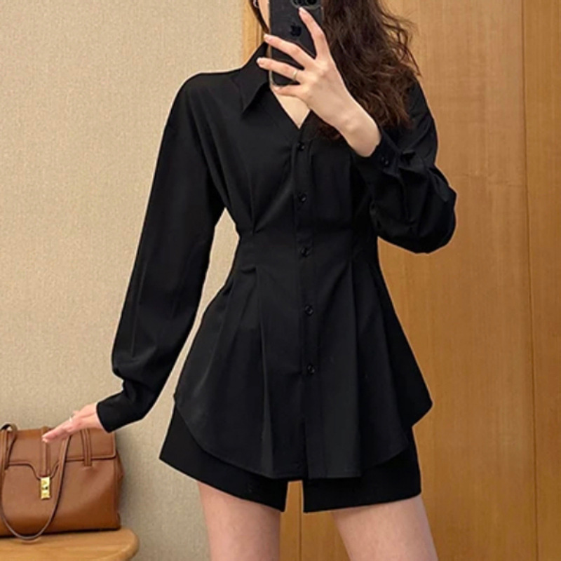 大きいサイズの婦人服の太ったmmのデザイン感は襟をひっくり返して腰のしわの長袖のシャツの女性の秋の気質を収めます。|undefined
