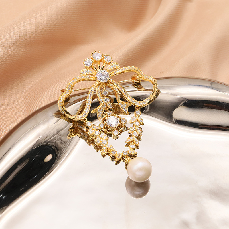 Luz de lujo natural perla broche nicho de alto grado estilo Palacio ramillete 18K chapado en oro color-preservar elegante pin Accesorios image 3