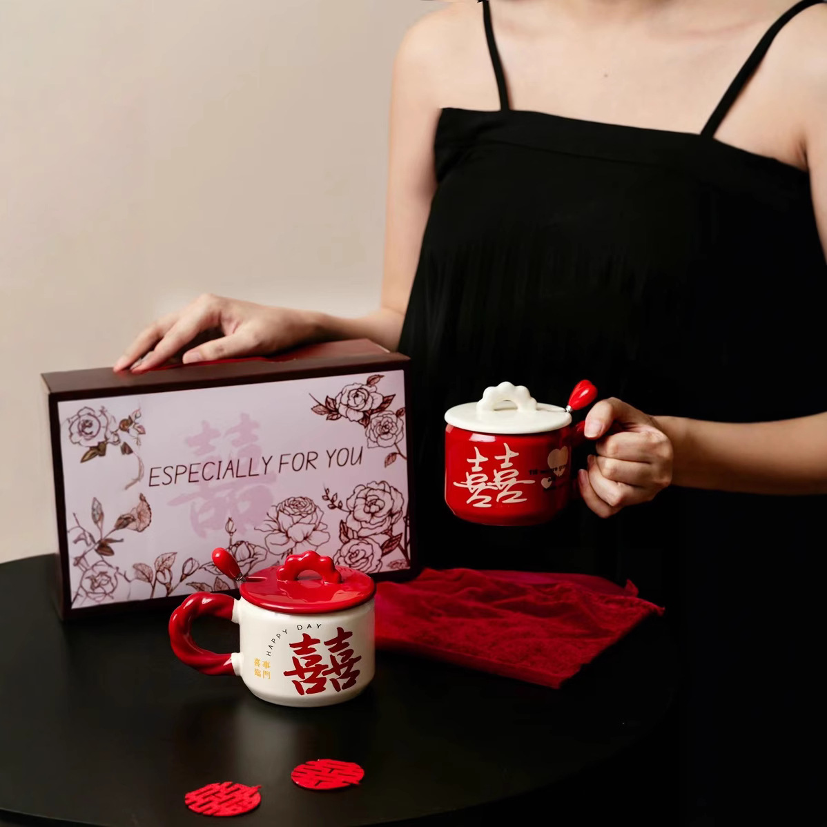 Regalos de boda chinos, tazas de cerámica, personajes rojos felices, tazas de cuchara con tapa, cajas de regalo, tazas de boda premium de alto valor