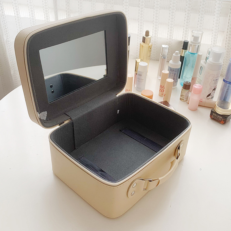 Venta directa de fábrica lindo de dibujos animados de alta apariencia caso cosmético de gran capacidad de almacenamiento de herramientas cosméticas caja portátil al por mayor