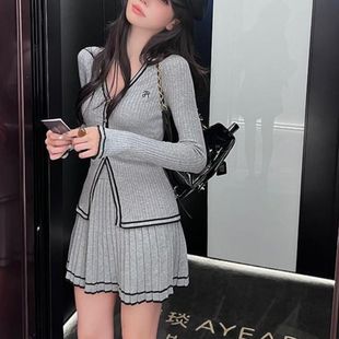 Autumn clothes with a set of Chanel style design knitted suit pleated skirt two-piece set early autumn new women's