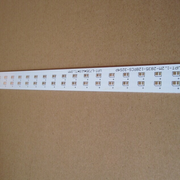 56300.9米60灯日光灯铝基板厂家