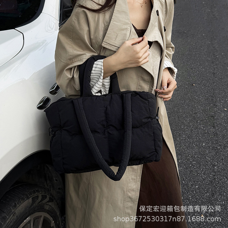 跨境2025新款潮腋下单肩包休闲大容量棉服包包女手提云朵托特包包|undefined