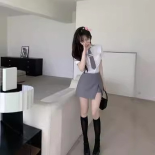 ������|�Ʒ��I�b���r������Ů�ļ��������r�°���ȹǰ̨���b