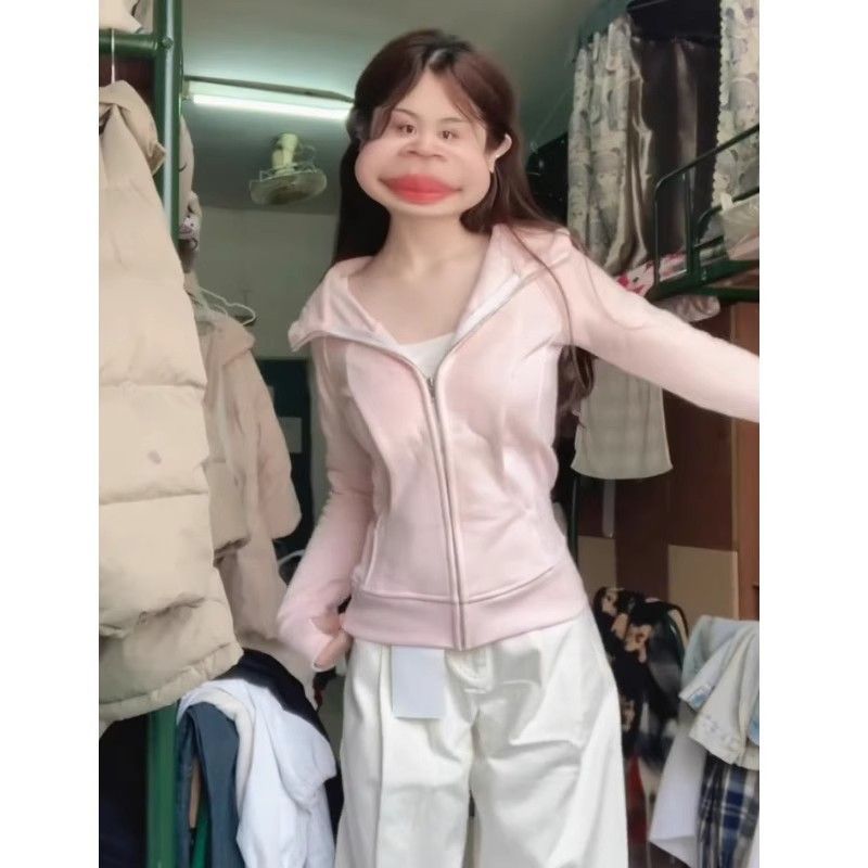 Gray Winter Outwear Women's Velvet Sweatshirt Autumn and Winter 2025 New Slim Sports Short Hooded Yoga Thick Top