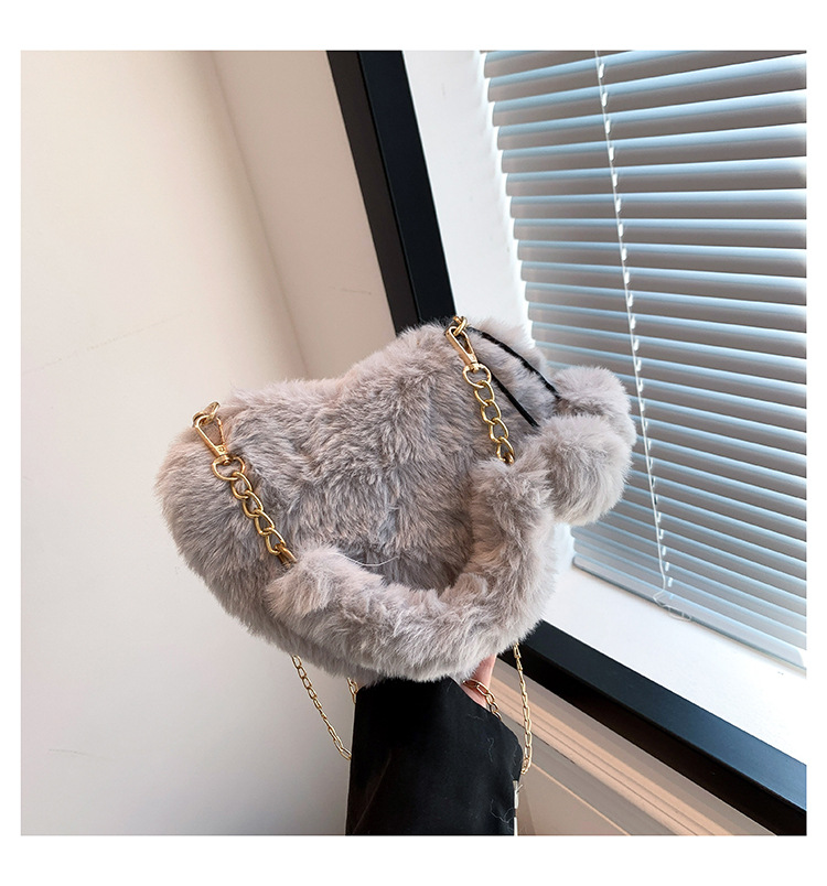 Peach Heart Handbag, Cute Plush Ball Shoulder Bag, Personalized And Niche Women's Solid Color Temperament, Heart Shaped Plush Diagonal Straddle Bag_voghion.com