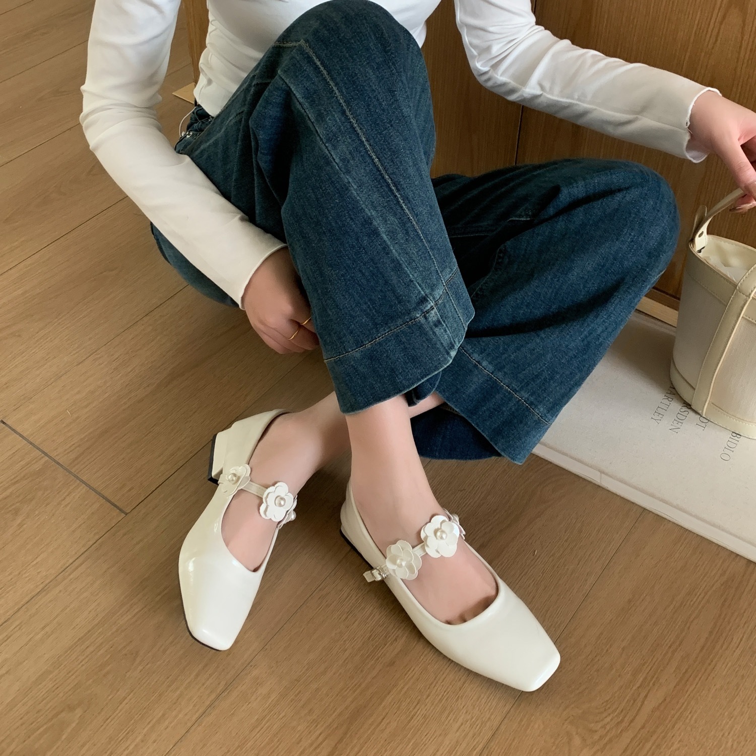 Retro Mary Jane Pumps With Square Toe And Chunky Mid Heel_voghion.com