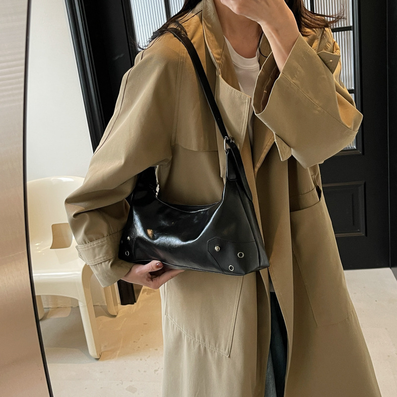 Niche Zhong retro Meilade bolso de brazo para mujeres otoño / invierno 2025 nuevo estilo de estilo extranjero multifuncional de gran capacidad bolso de hombro retro