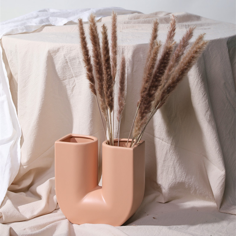 Nórdico simple en forma de U florero de cerámica decoración de la flor de la sala de estar mesa de comedor Modelo Sala de Exposición de Muebles Decoración