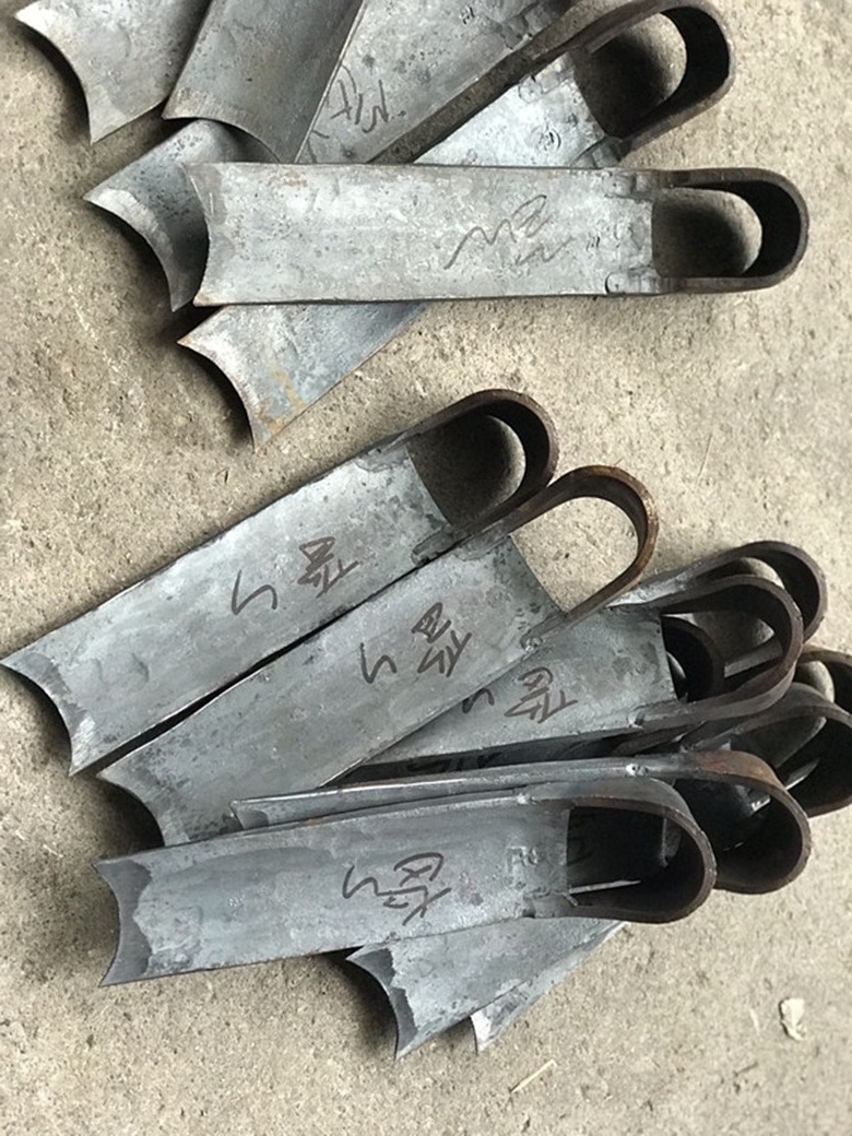 Hand-forged pointed steel digging spade for digging bamboo shoots, suitable for digging winter bamboo shoots and spring bamboo shoots, bamboo rhizome household spade, spring steel Zhu spade