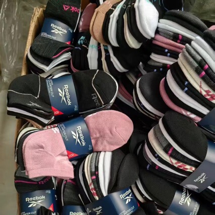 Export overstock: Reebok towel-bottom boat socks, colorful, unisex, black, white, and gray, short tube, athletic socks for street vendors Export overstock: Reebok towel-bottom boat socks, colorful, unisex, black, white, and gray, short tube, athletic socks for street vendors