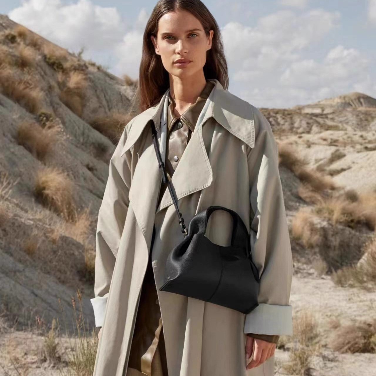 女性のためのニッチデザインバッグ 2025 新しいクロスボディバッグ多用途餃子バッグハイエンドハンドバッグランチボックスバッグ