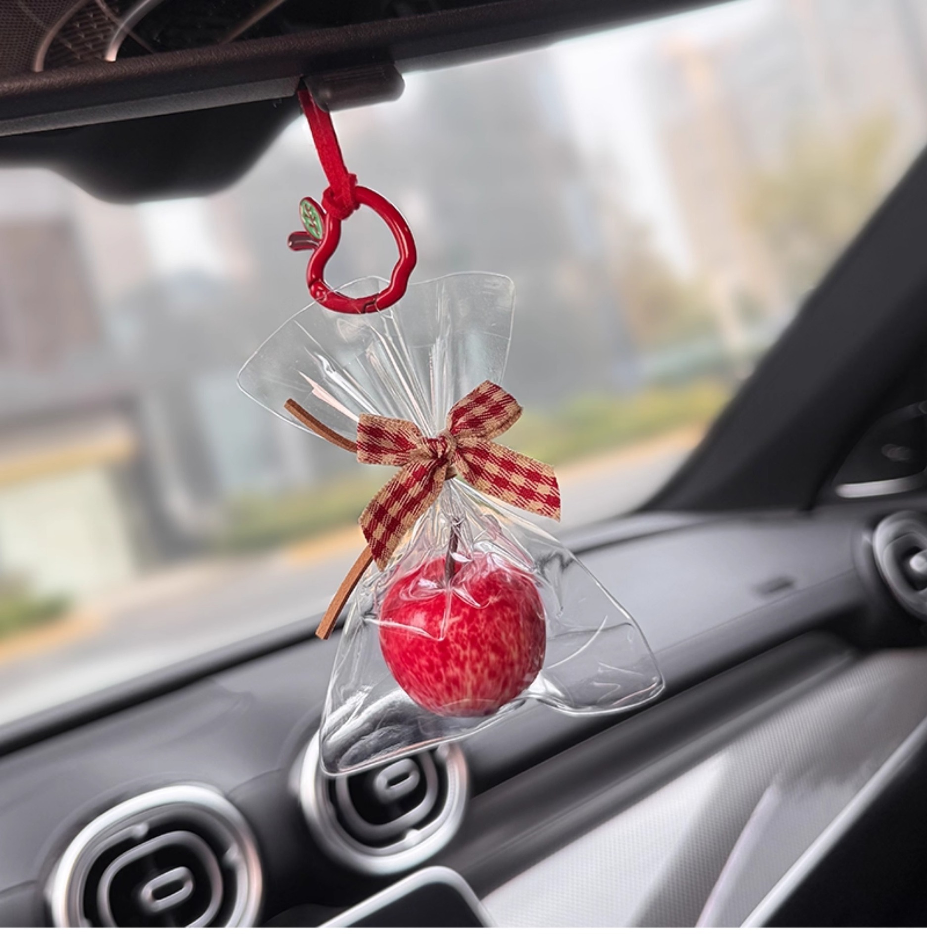 Peaceful Apple Car Pendant High-End Car Interior Decoration Rearview Mirror Hanging Ornament Christmas Women's 2025 New Model
