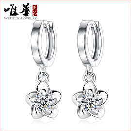 耳钉;戒指;吊坠