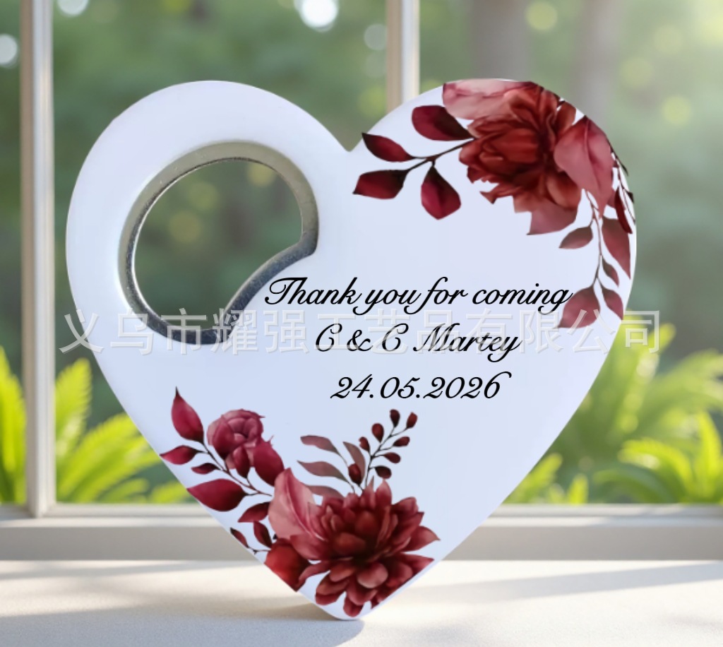 Abridor de botellas de plástico con forma de corazón