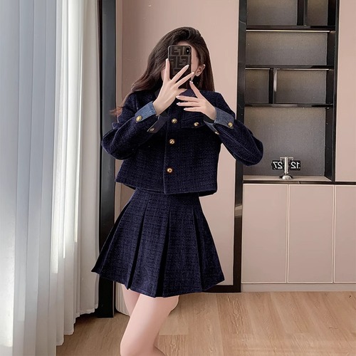 Autumn and winter French celebrity red small fragrance dress for women's zodiac year clothes New Year battle robe pleated skirt two-piece set