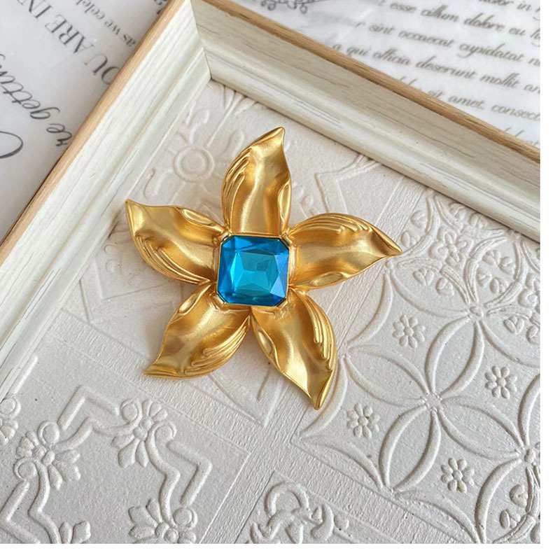 Simple Style Flower Alloy Plating Inlay Rhinestones Womenu0027S Ear Studs
