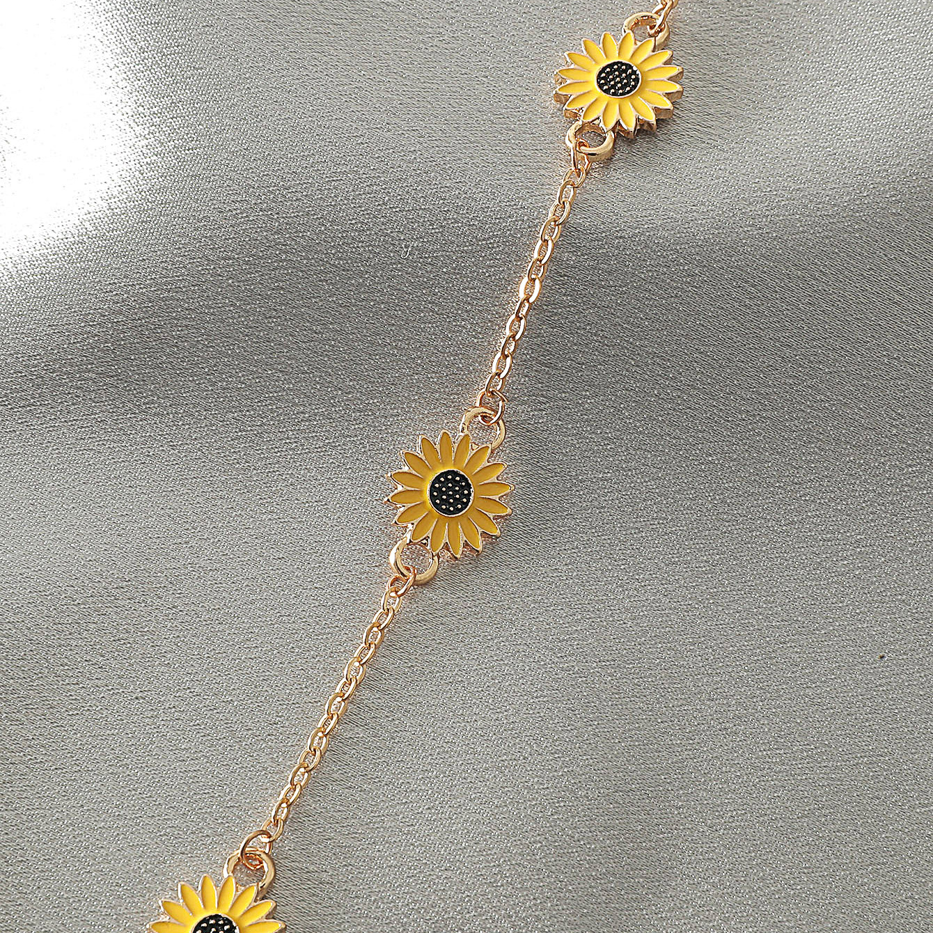 Europäische Und Amerikanische Neue Produkte Tropf Öl Sonnenblume Strand Fußkettchen Kreative Persönlichkeit Mode Sonnenblume Blume Kleine Gänseblümchen Fußkettchen Frauen display picture 5