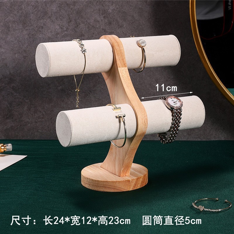 ����չʾ�������ֱ�����ר�ó��е���ľ���鱦��Ʒ���ɹҼ����μ�