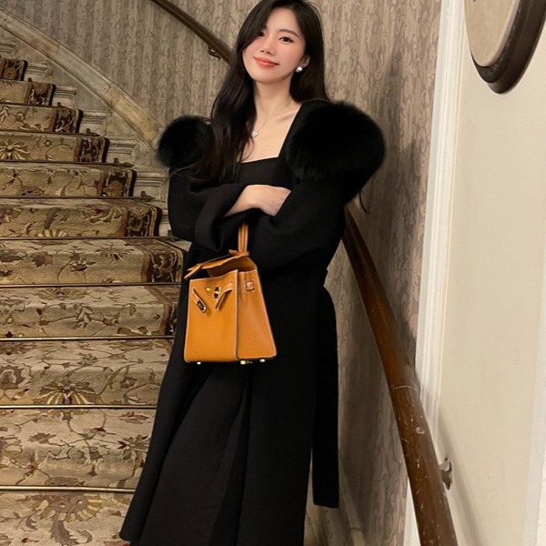 검은색