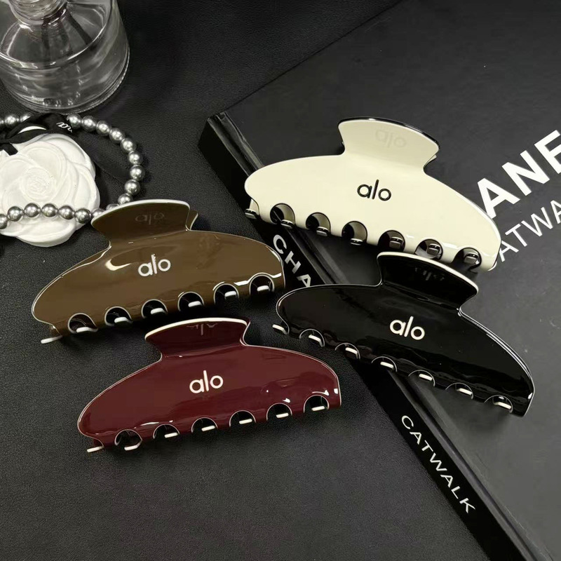 Al Family Black and White Color Matching Acetate Clip Small Fragrance Elegant Elegant Geometric Bath Shark Clip Southeast Asia Wholesale Al Family Black and White Color Matching Acetate Clip Small Fragrance Elegant Elegant Geometric Bath Shark Clip Southeast Asia Wholesale