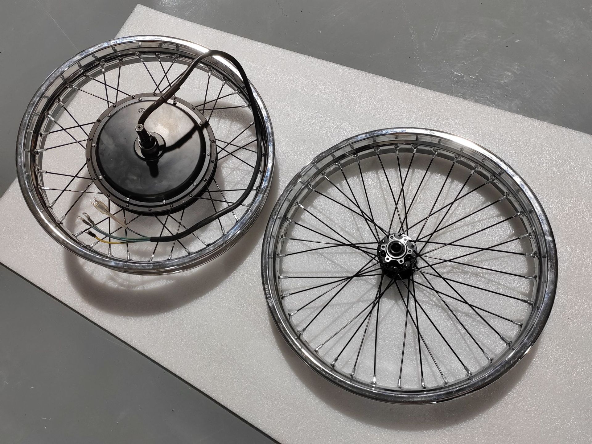 Motorcycle 21-inch front wheel off-road tire light bee dragon 19-inch front wheel set off-road electric vehicle high-power motor