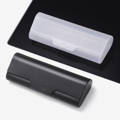 プラスチックのメガネの箱の老眼鏡の収納箱の黒色の携帯する新型のサングラスの箱の近視の目の箱のメーカーは卸売りします。