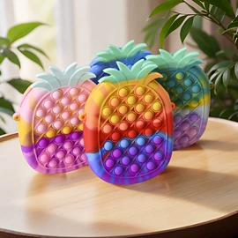 零钱包;钥匙扣及钥匙扣配件;儿童零钱包