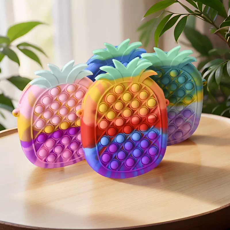 创意新款菠萝硅胶包 灭鼠泡泡乐儿童硅胶零钱包 积分收纳卡包批发