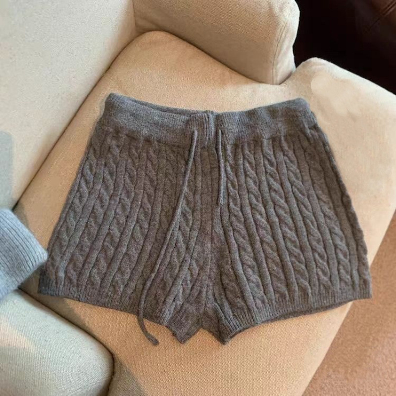 Japanese and Korean Retro Simple Elastic Waist Twist Yarn Knit Shorts for Women Autumn Versatile Slimming Wide-Leg Boot Shorts